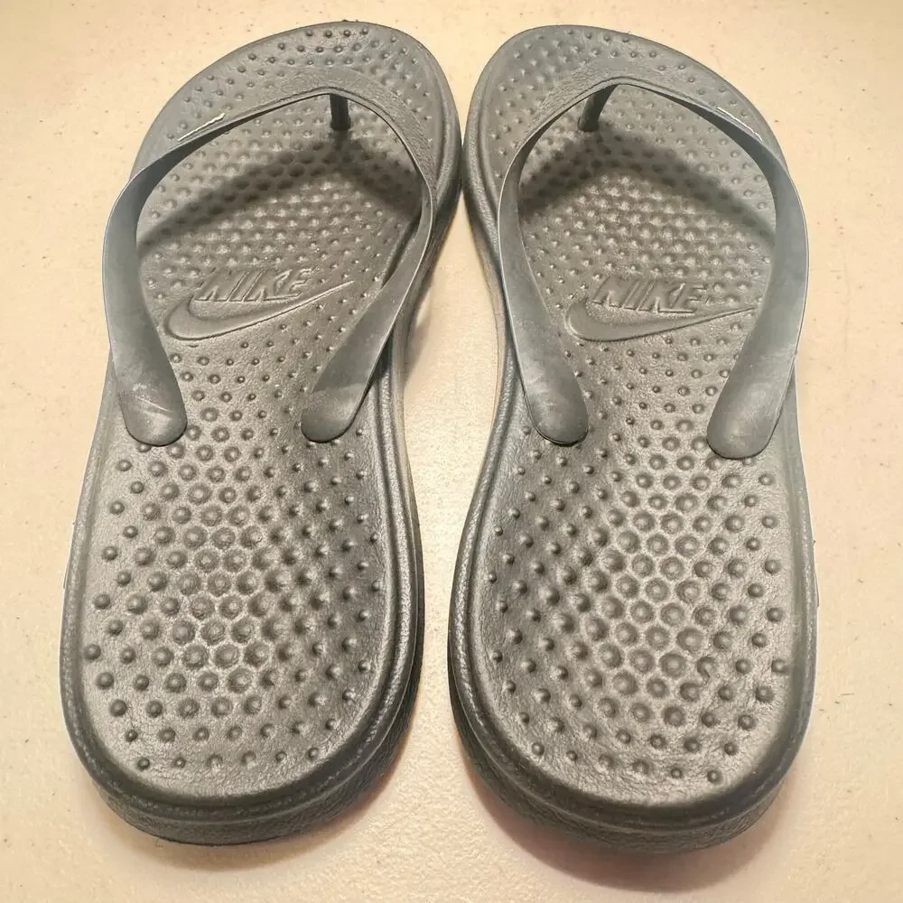 Nike Black Flip Flops  US Women's Sz 6, Men's Sz  4.5/5, Big Kids' Sz 4.5 Rubber